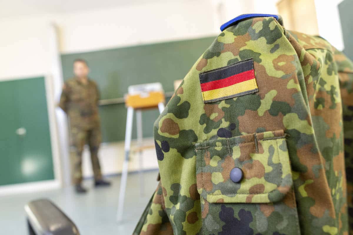 Karriere In Der Bundeswehr Erfolgreich Durchs Auswahlverfahren Studium bei der Bundeswehr: Der Schlüssel zu einer vielseitigen Karriere?